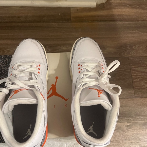 Orange Air Jordan 3 - Picture 3 of 6